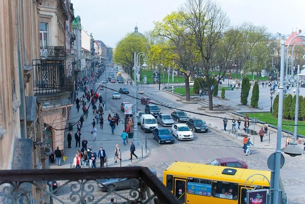 Квартира Подобово В Центрі На Вулиці Проспект Свободи 7 Lviv Apartment